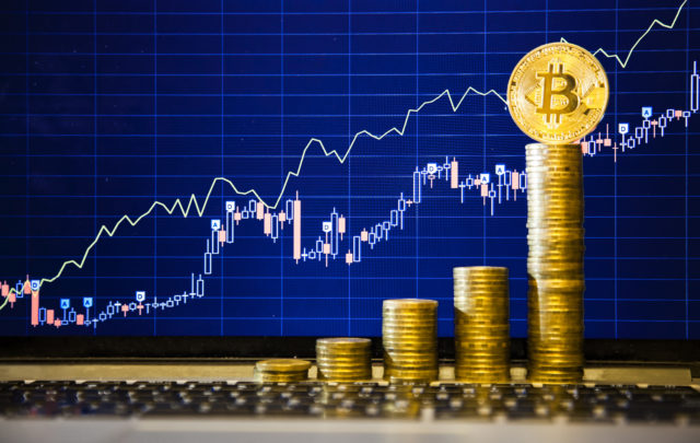 Bitcoin price (BTC/USD) surges to 12-month high above $8,900 on Monday